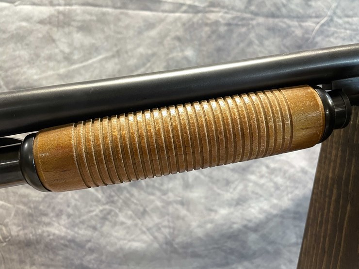 #2341-•-savage-arms-6070-foremost-12-ga.-pump-action-shotgun,-sn:-a655104-image-6