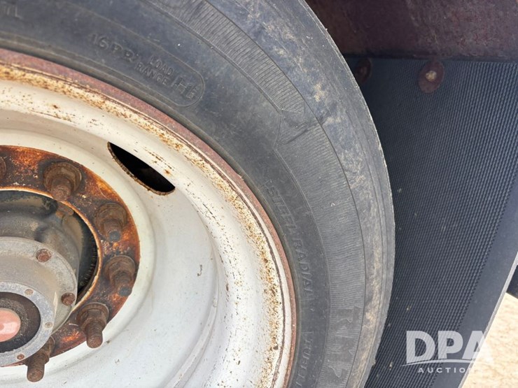 neville-tender-trailer-image-31