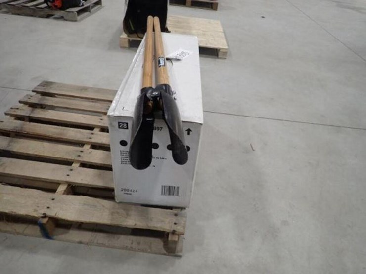 6.5-ft-brielle-black-pine-led-christmas-tree-image-6