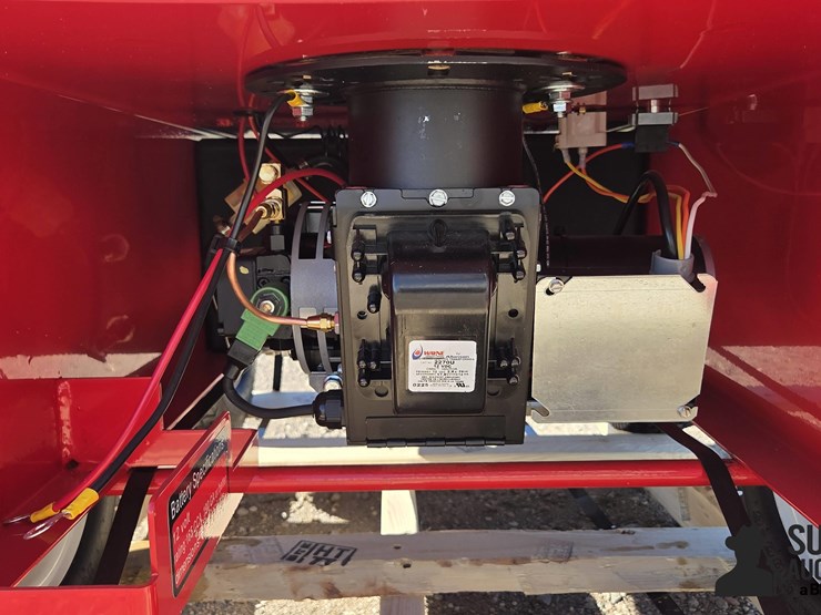 2025-magnum-4000-series-hot-water-pressure-washer-image-15