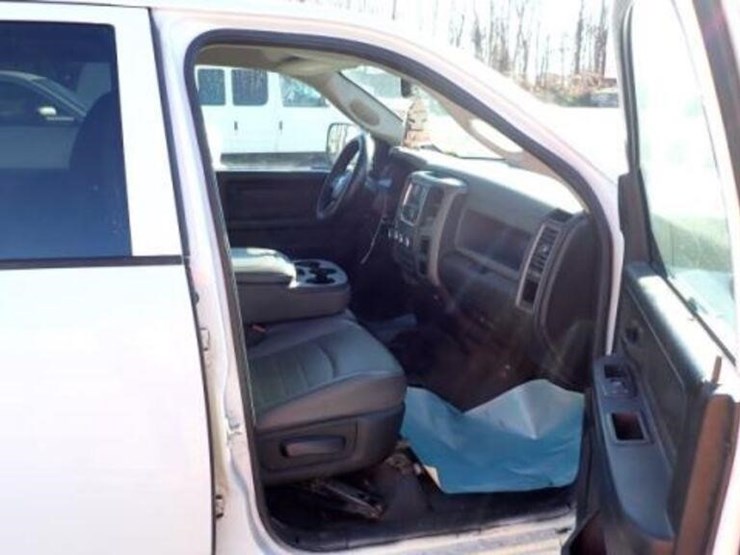 2016-dodge-1500-image-49