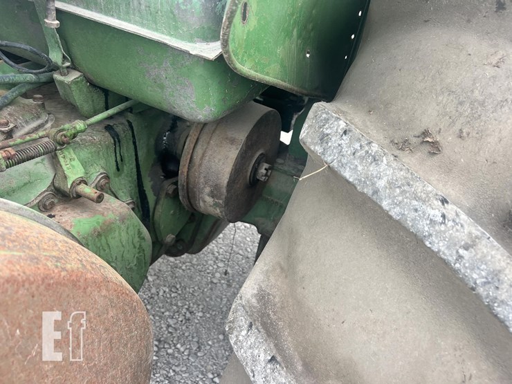 john-deere-830-image-8