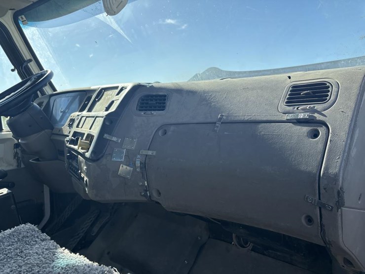 sterling-lt8500-image-39