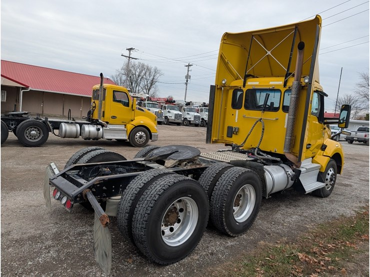 2020-kenworth-t880-image-7