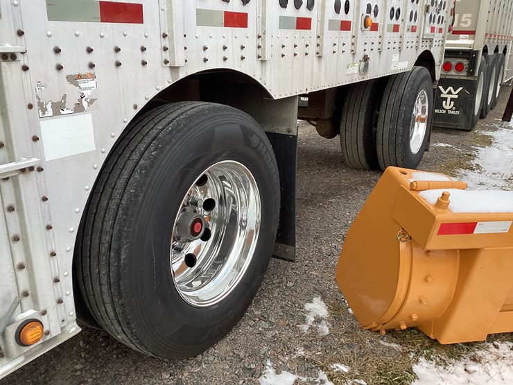 #4675-•-2014-merrit-cattle-trailer-image-10
