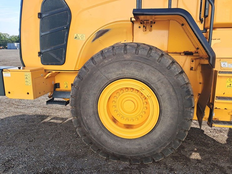 2018-hyundai-hl965-image-8