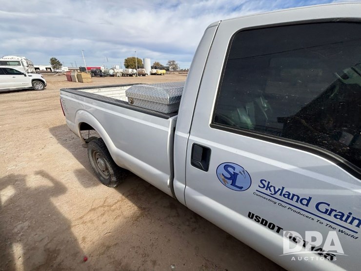 ford-f250-xl-image-6