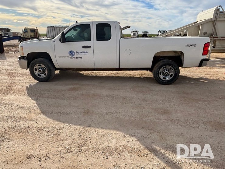 chevrolet-silverado-2500hd-image-12