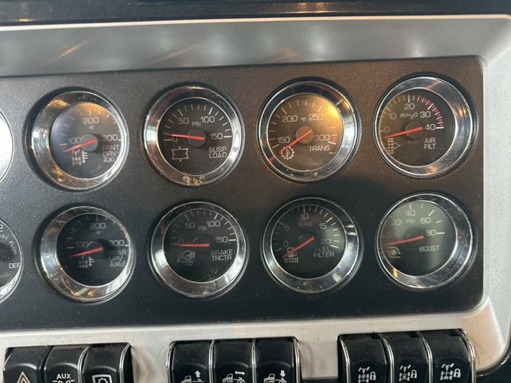 kenworth-w900-image-30