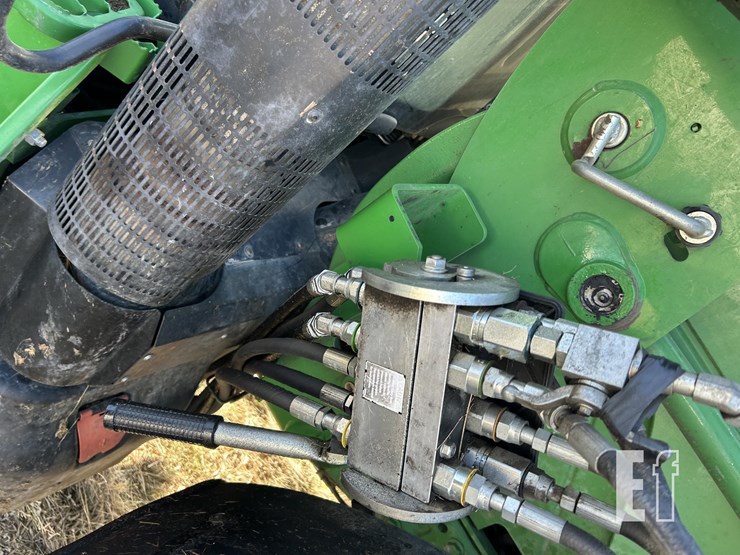 2013-john-deere-6170r-image-31