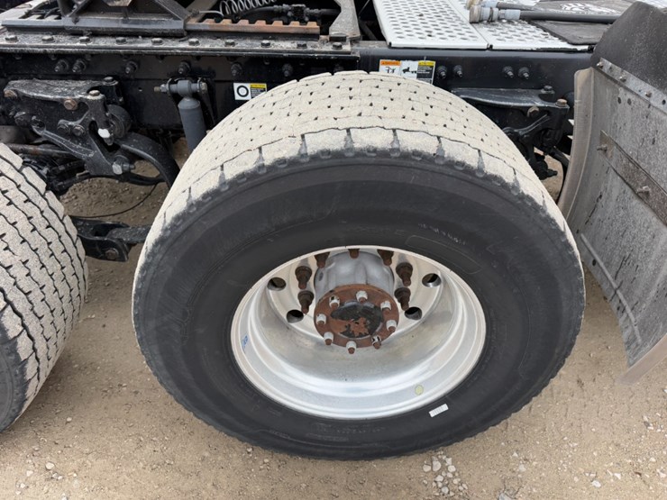 2019-kenworth-t680-image-20