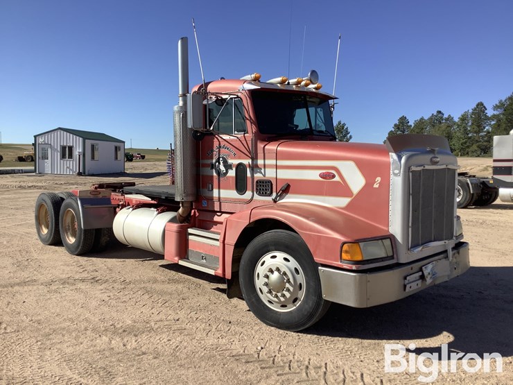 peterbilt-377-image-3