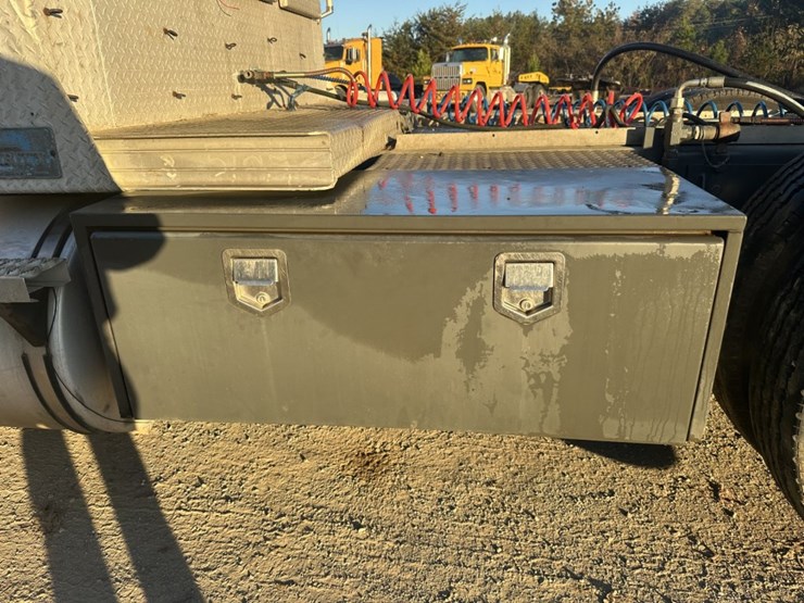 mack-rd688s-image-29