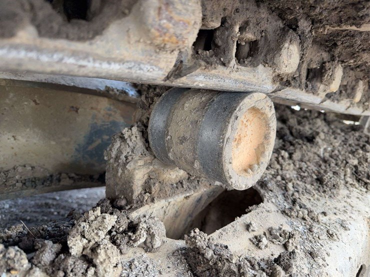 2012-komatsu-pc138-image-19