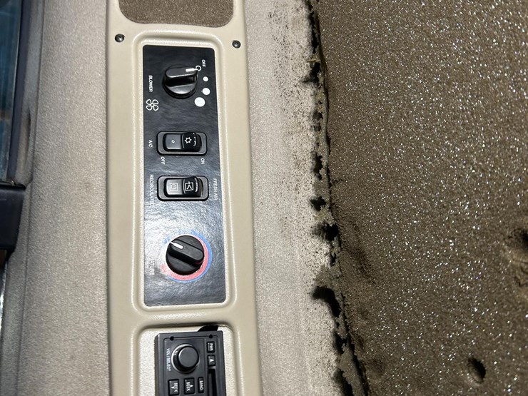 2010-mac-don-m150-image-27