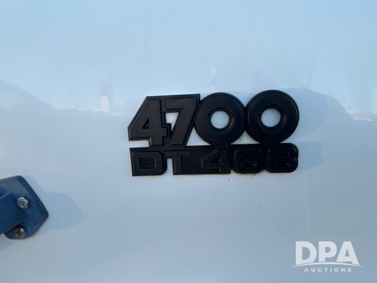 international-4700-image-11