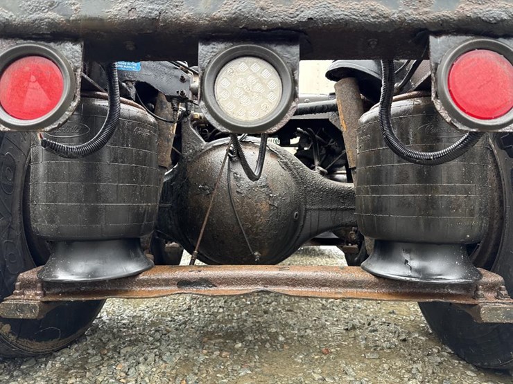 1999-peterbilt-379-image-45