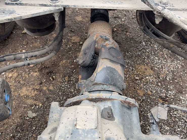 2018-peterbilt-579-image-14