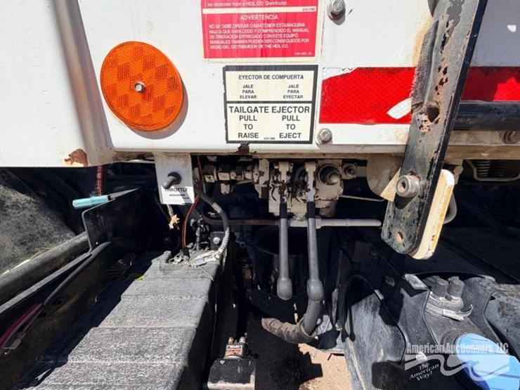 2015-mack-leu613-image-8