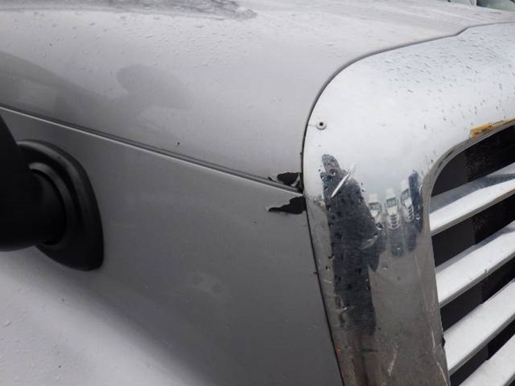 2019-freightliner-cascadia-125-image-7