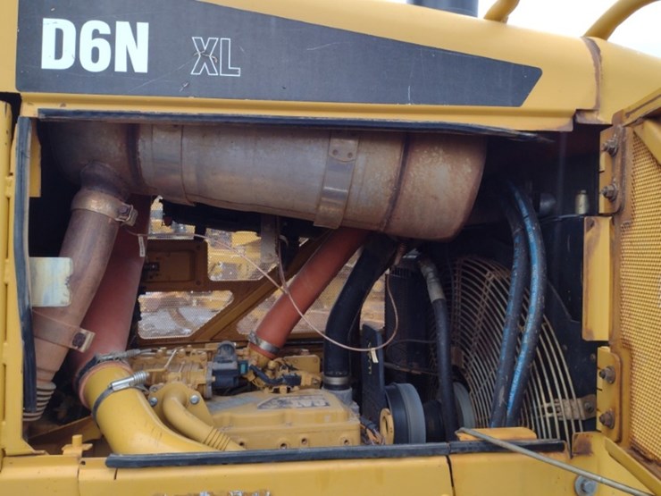 caterpillar-d6n-xl-image-38