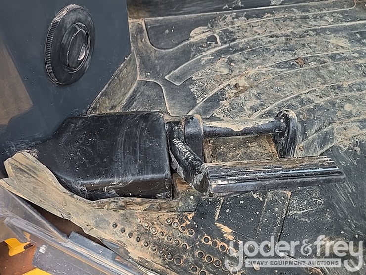 2019-deere-850l-lgp-image-148