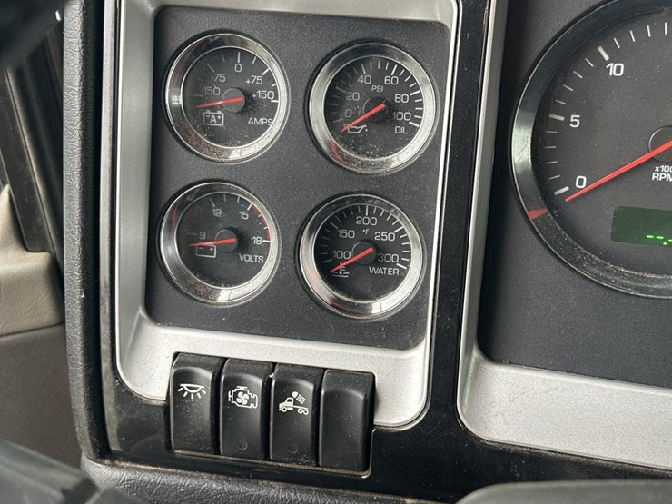 kenworth-w900-image-28