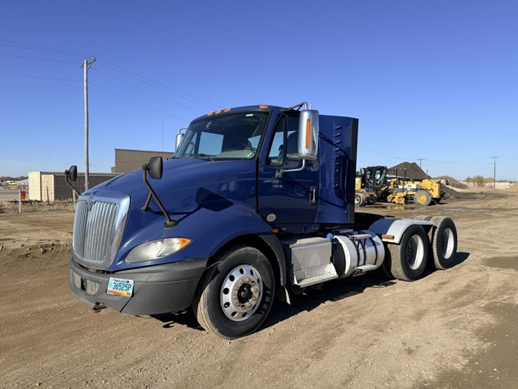 2017-international-prostar-image-1