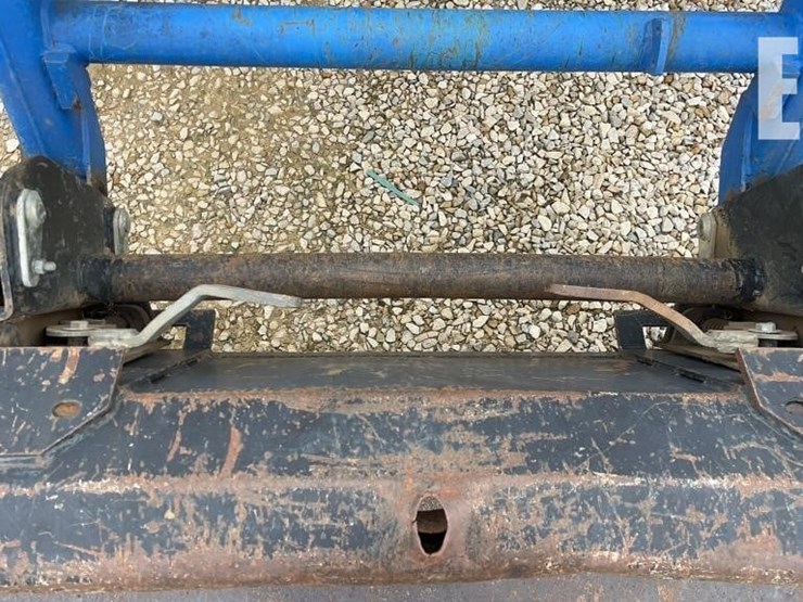 new-holland-tn65-image-14