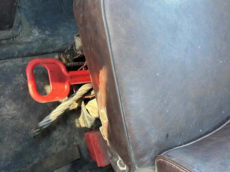 1986-international-f2375-image-28