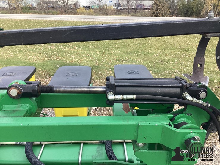 john-deere-700-image-10
