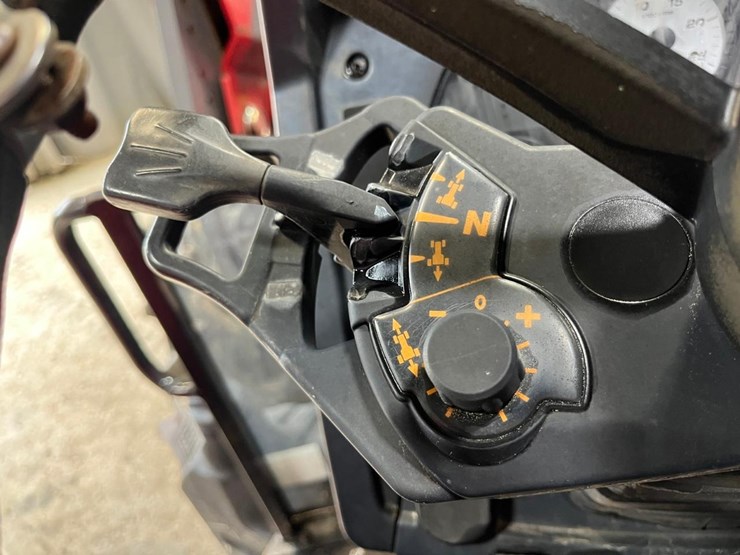 massey-ferguson-4708-image-26