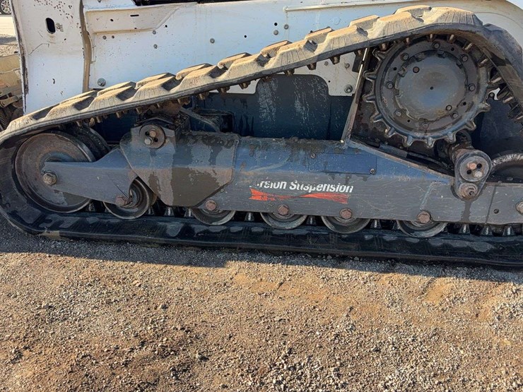 2021-bobcat-t870-image-7