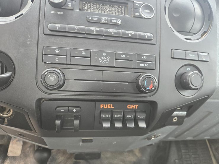 2011-ford-f350-image-38