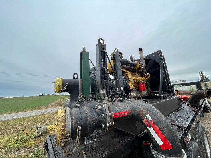 international-4900-image-33