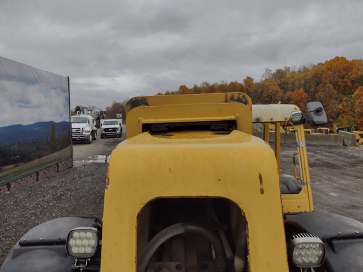 caterpillar-tl943-image-16