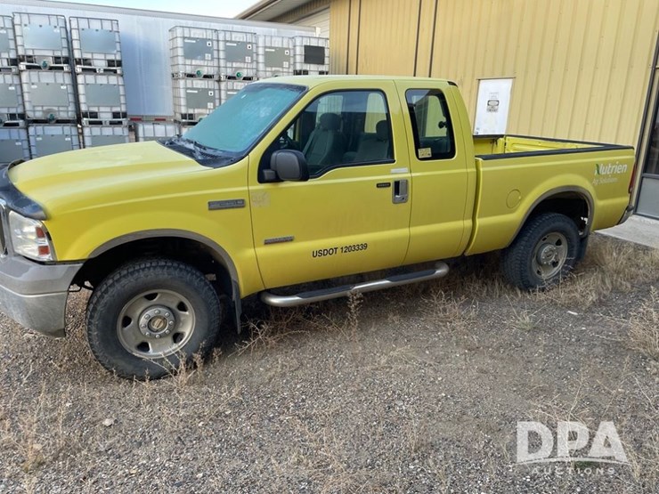 ford-f250-xlt-image-3