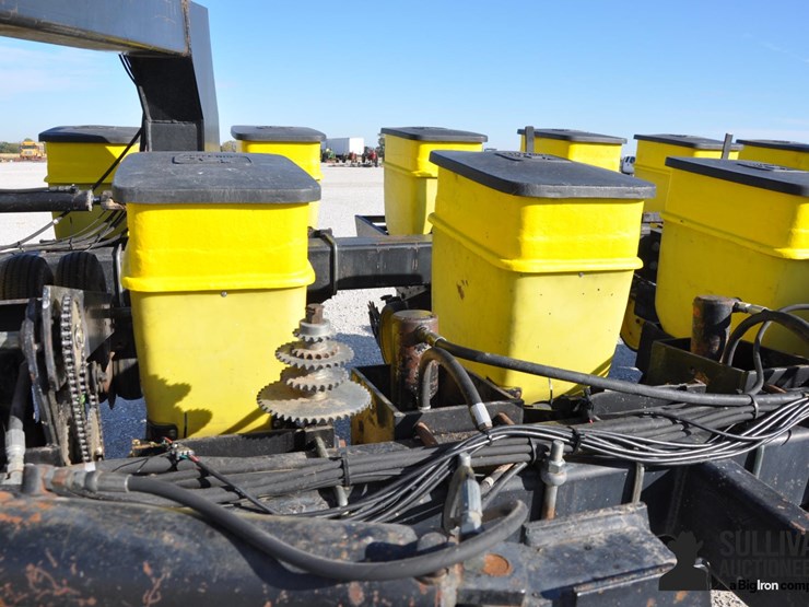 black-machine-16-17-image-12