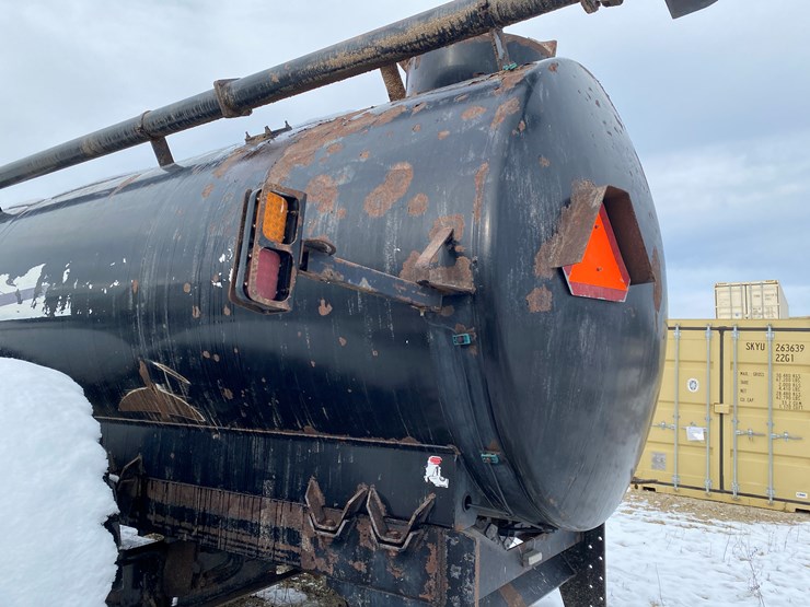 #1036-•-balzer-6000-tandem-axle-tanker-(st.-nazianz,-wi)-image-14