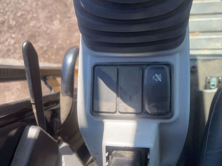 2021-caterpillar-305e2-cr-image-38