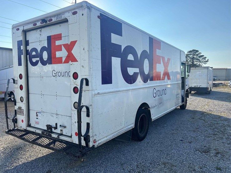 2006-freightliner-mt55-image-4