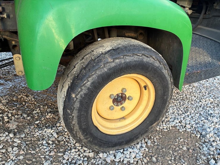 john-deere-gator-image-11