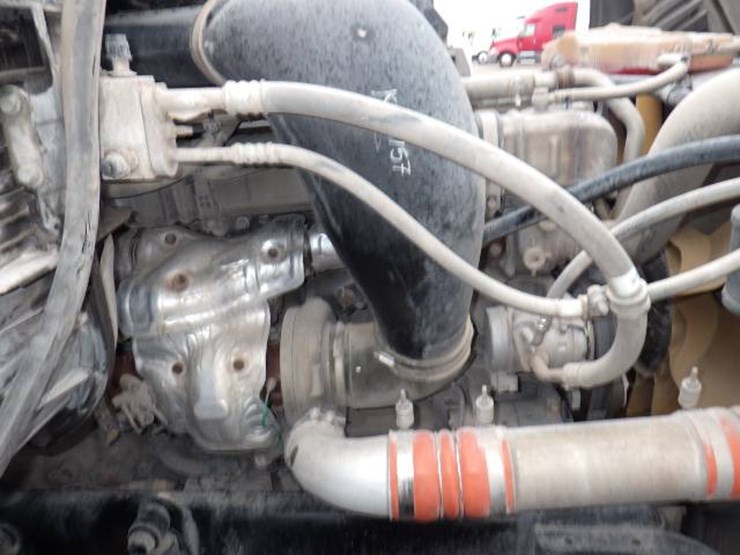 2019-freightliner-cascadia-125-image-35