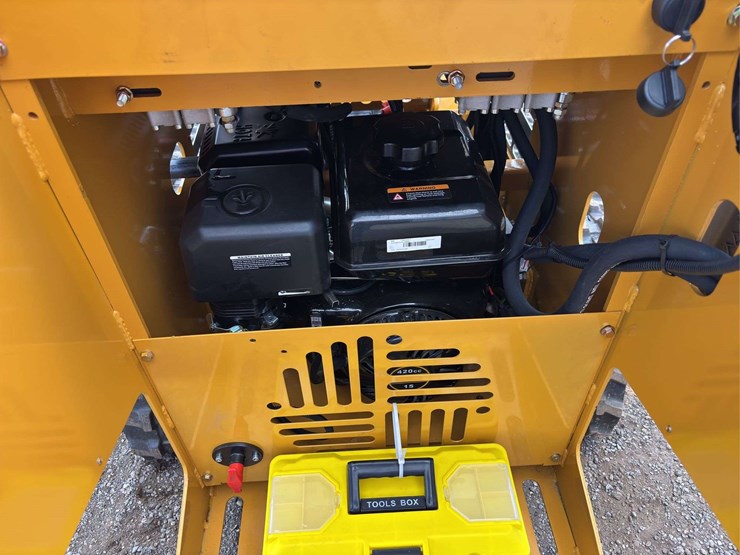 sdlanch-sdll30-stand-on-skid-loader-image-7