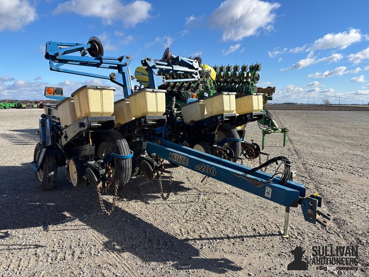 kinze-2200-image-3