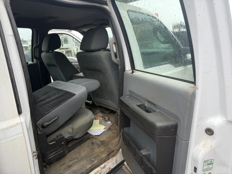 2012-ford-f550-image-27