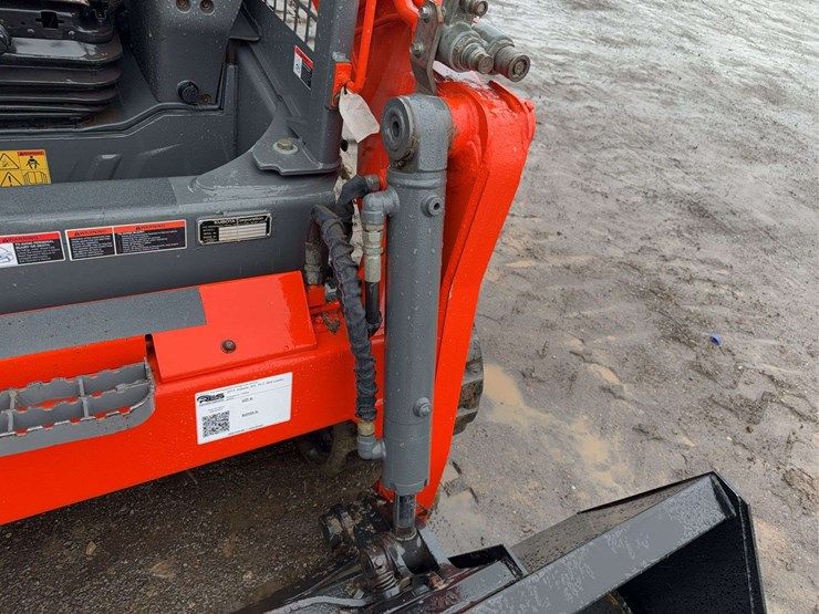 2015-kubota-svl75-2-image-31