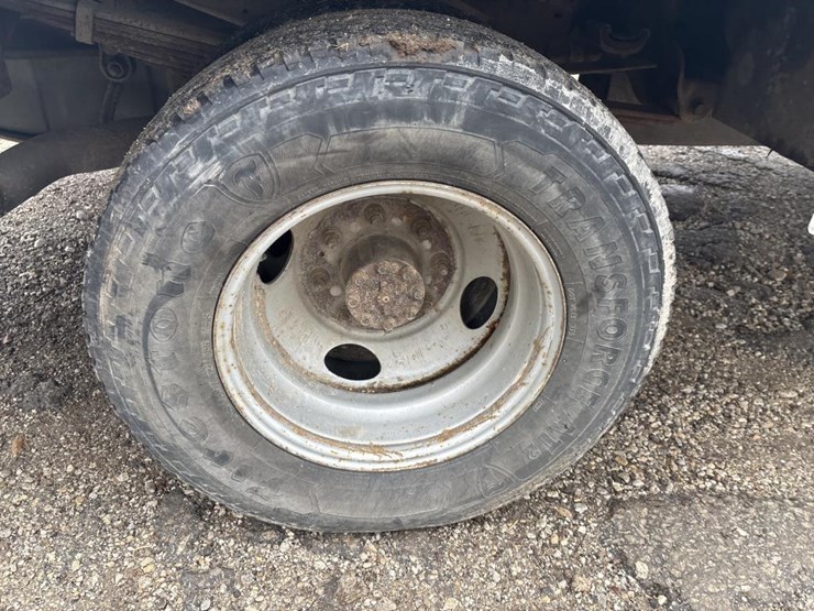 ford-f350-xl-image-46