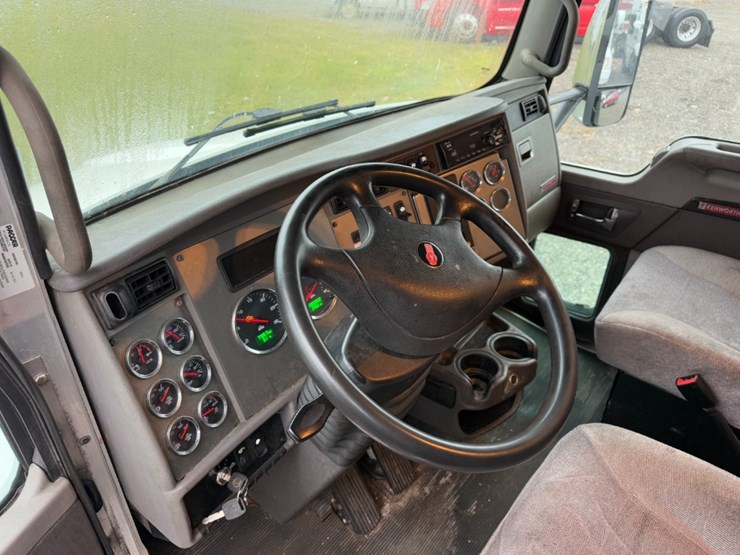 kenworth-t370-image-17