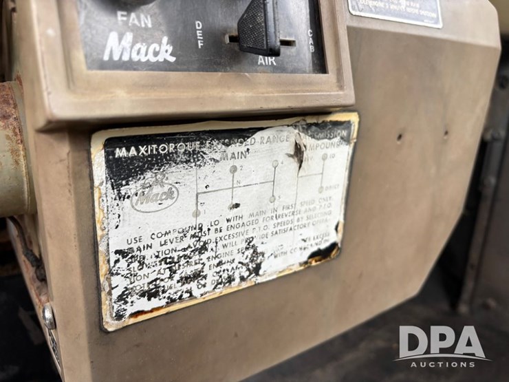 mack-r686st-image-40